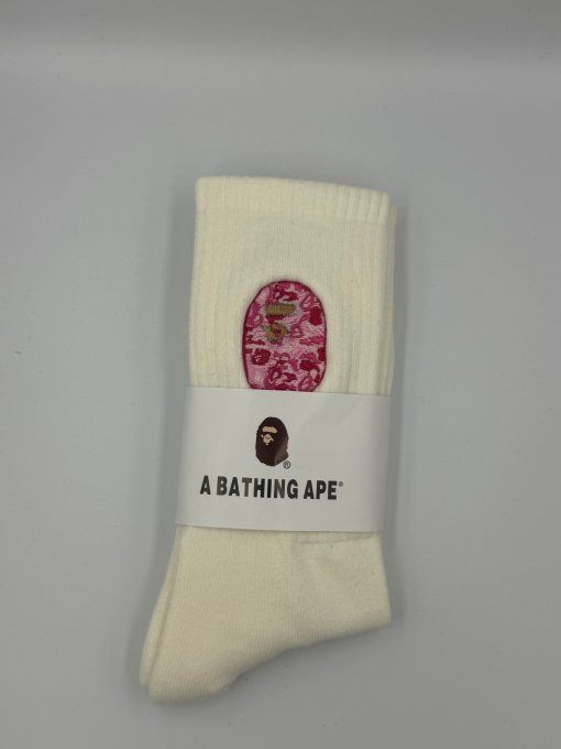 Chaussettes BAPE Head Camo Roses Noires et Blanches | A Bathing Ape