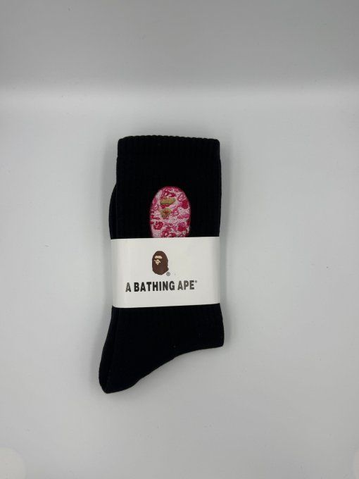 Chaussettes BAPE Head Camo Roses Noires et Blanches | A Bathing Ape