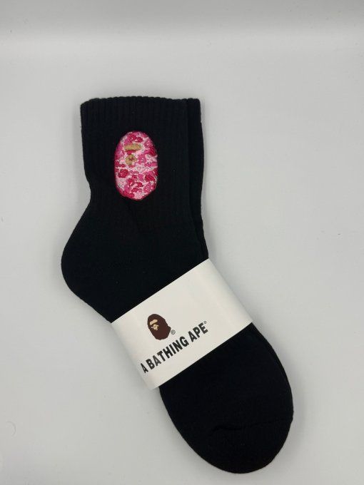 Chaussettes BAPE Head Camo Roses Noires et Blanches | A Bathing Ape
